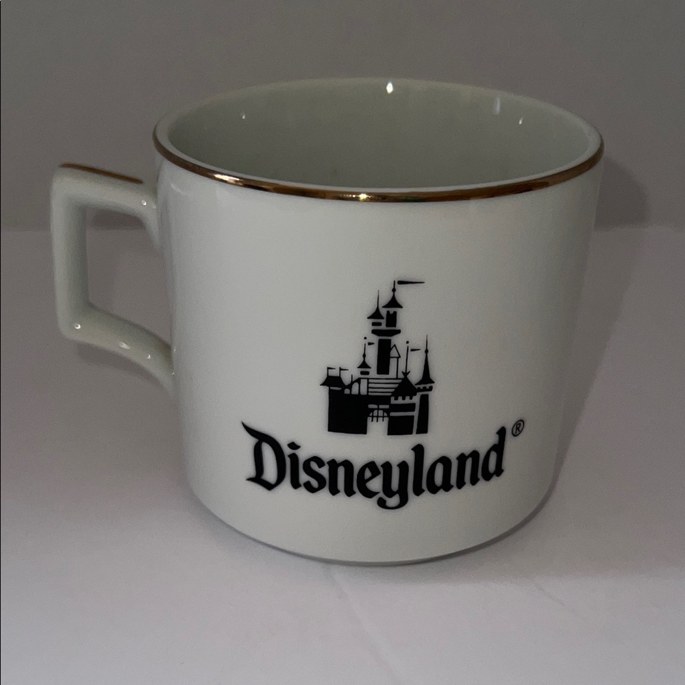 Disneyland‎ Vintage White Mug Castle with Gold Trim